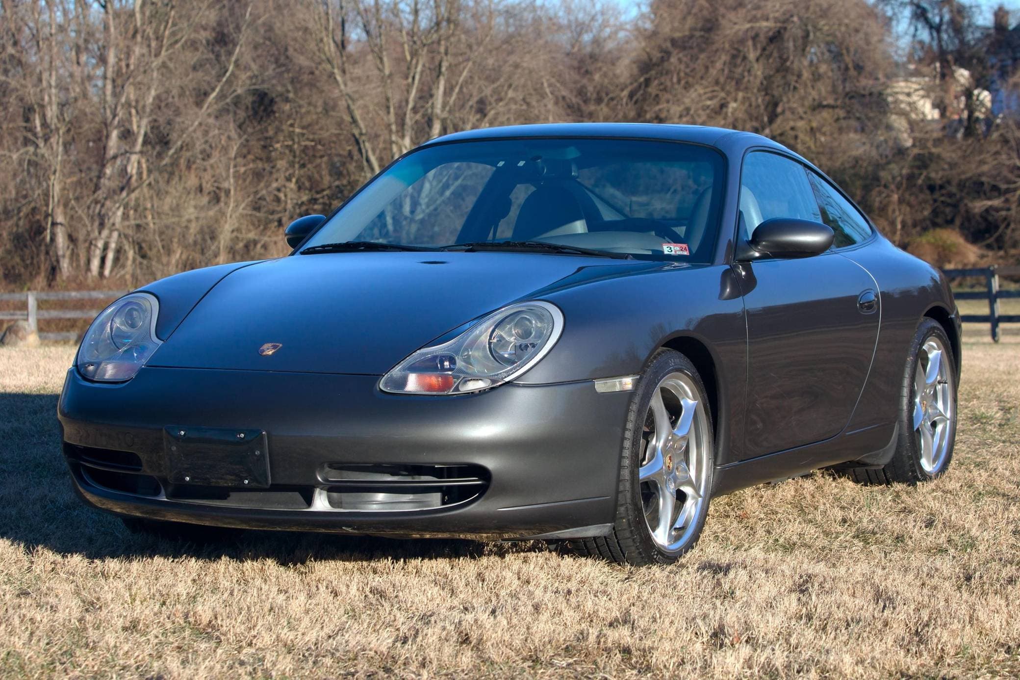 2001 Porsche 996 911 sold for $24,250