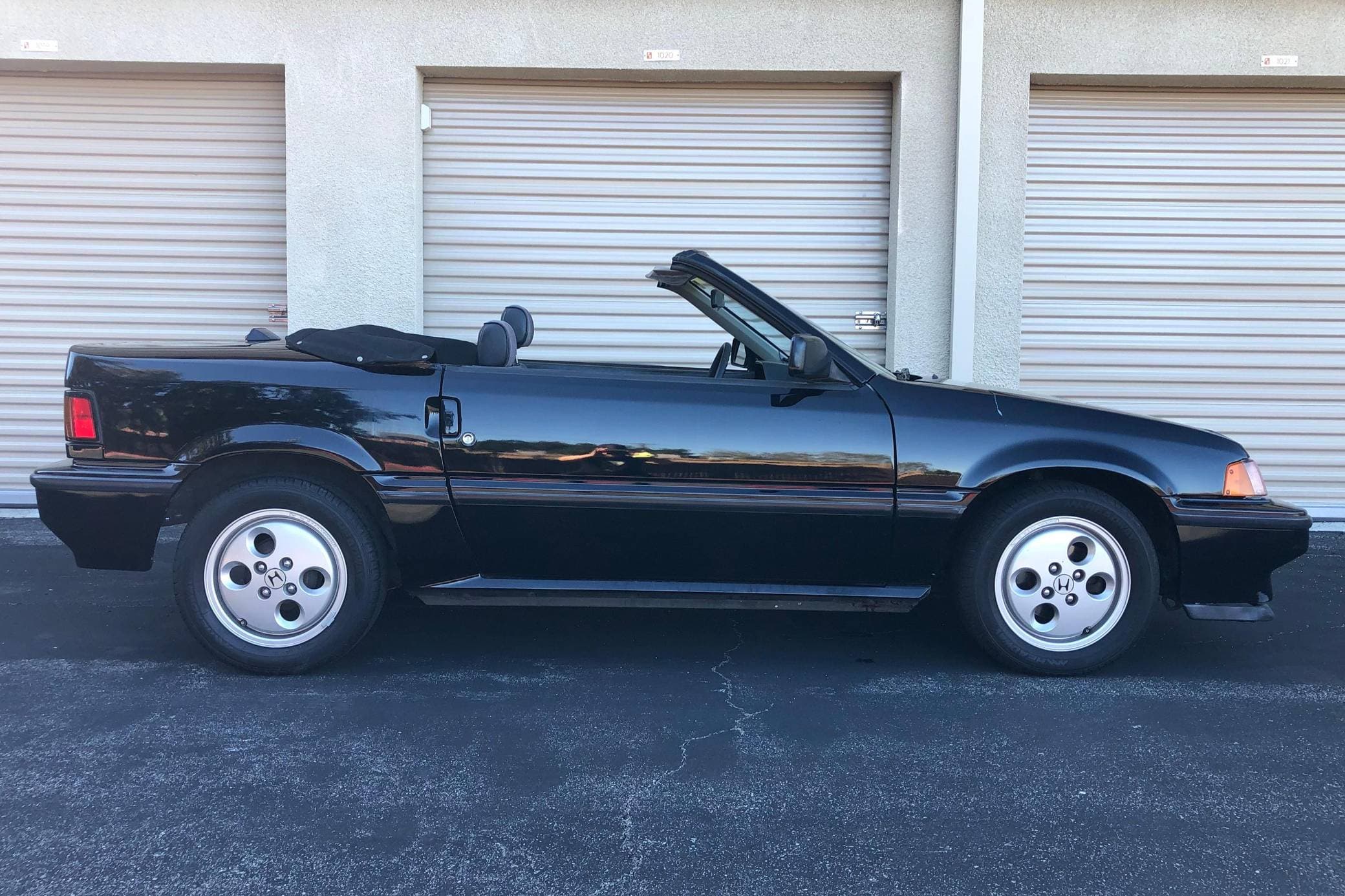 1986 Honda CRX sold for $9,000