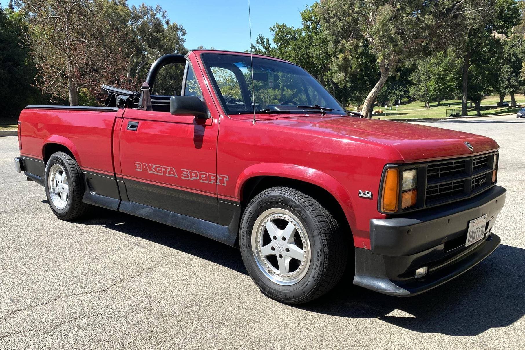 1989 Dodge Dakota sold for $8,100