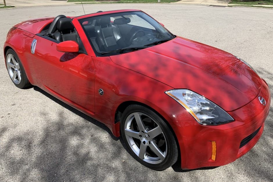 2005 Nissan 350Z sold for $16,000