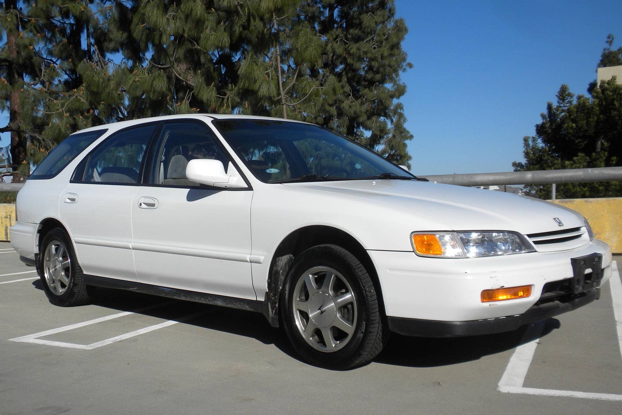 1994 Honda Accord sold for $7,700