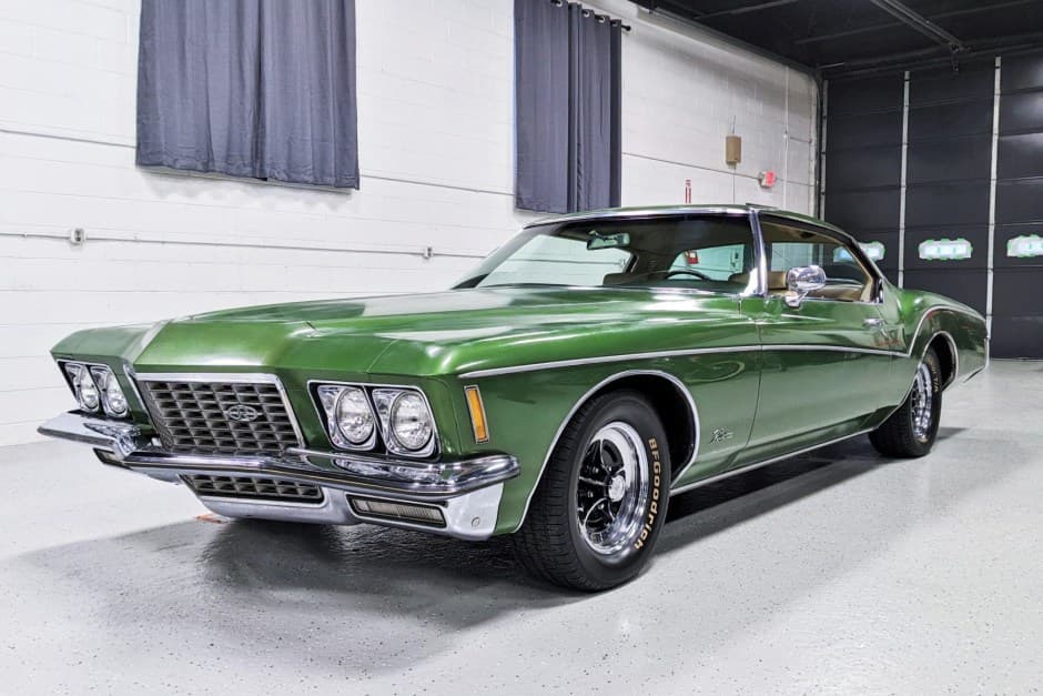 1972 Buick Riviera sold for $22,223