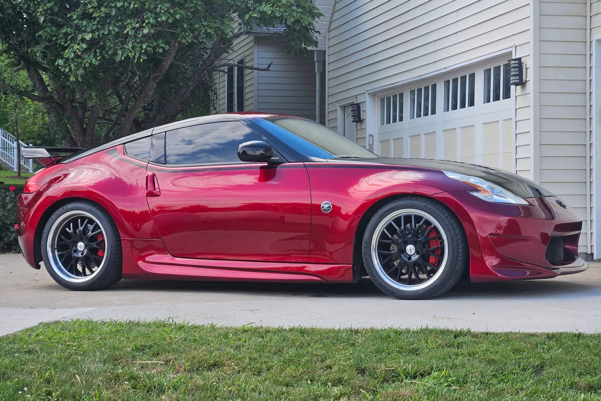 2009 Nissan 370Z sold for $18,500