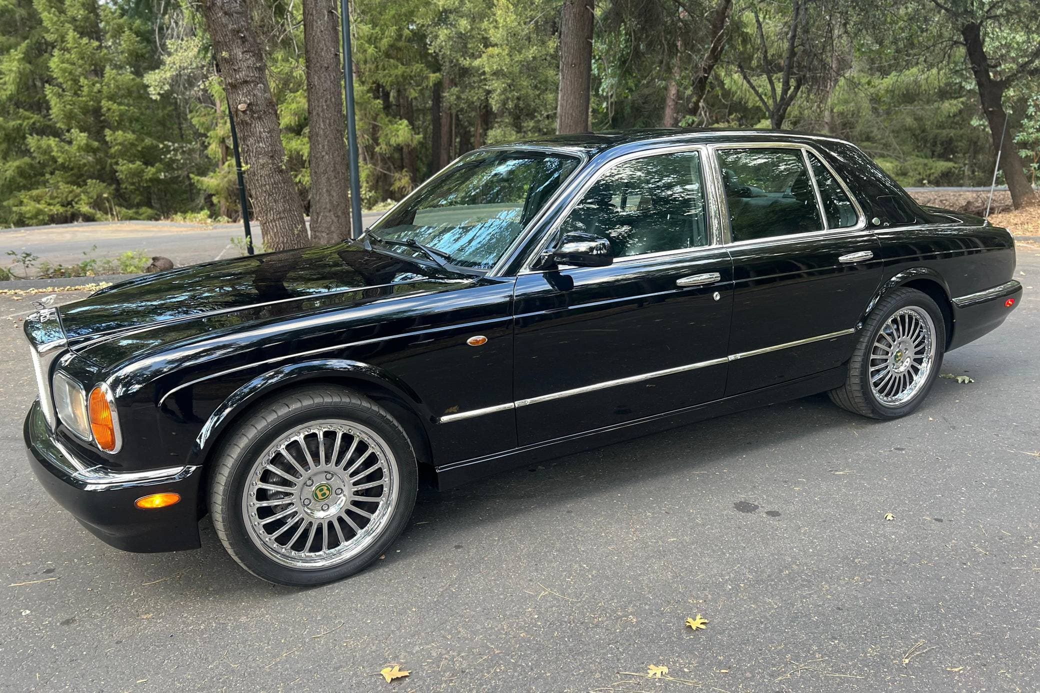 1999 Bentley Arnage sold for $11,000
