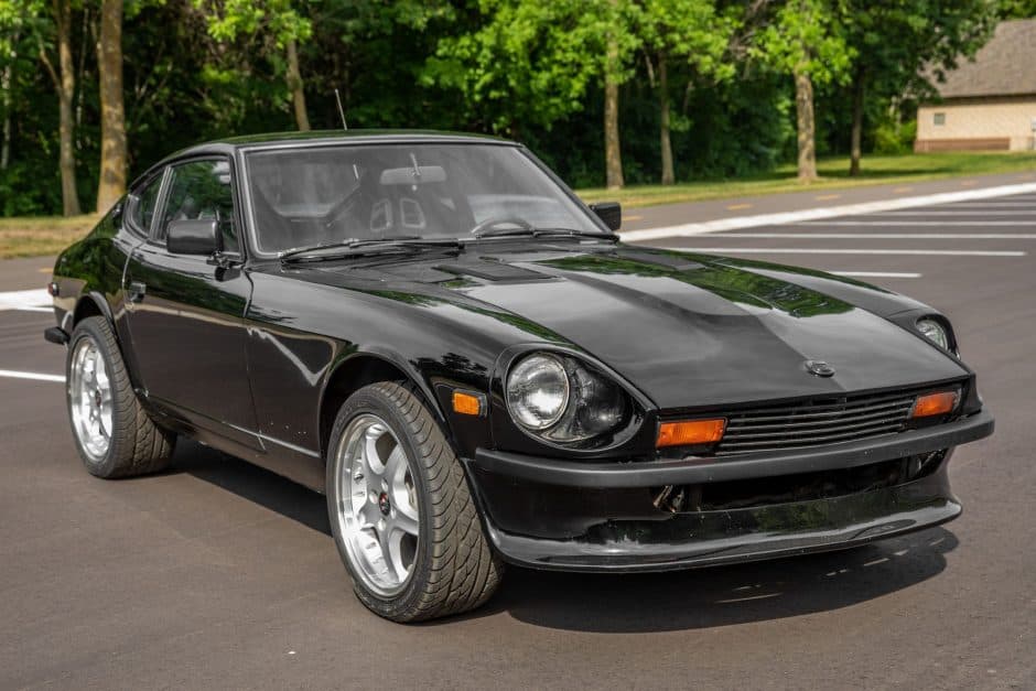 1976 Datsun 280Z sold for $17,880