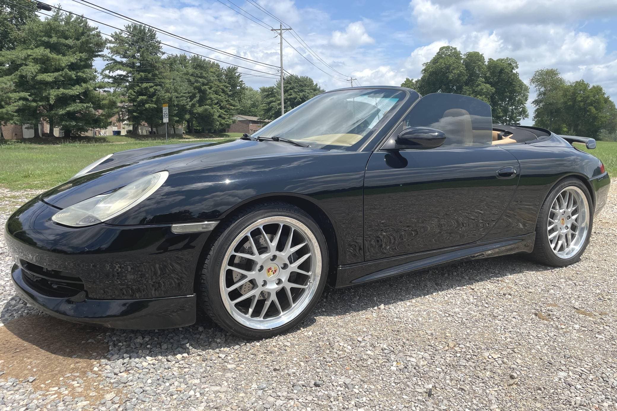 1999 Porsche 996 911 sold for $18,000