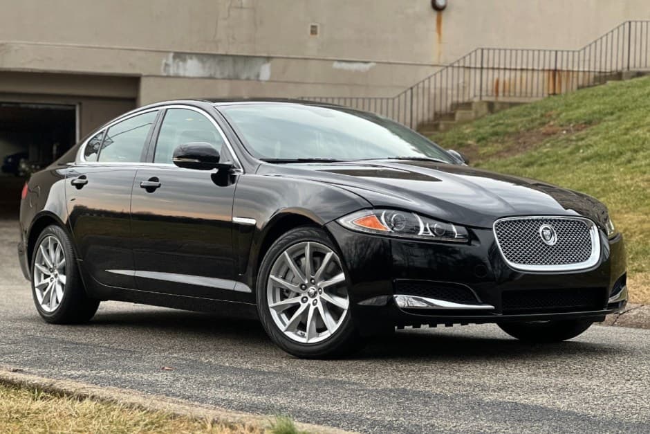 2013 Jaguar XF sold for $23,250
