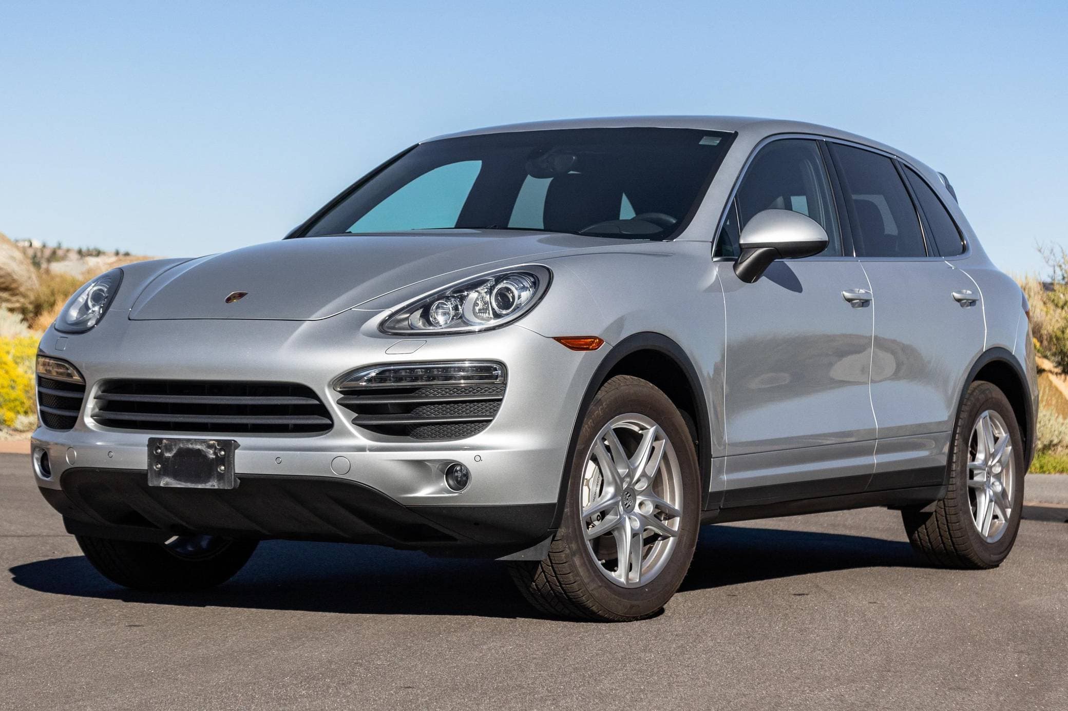 2012 Porsche Cayenne sold for $13,199