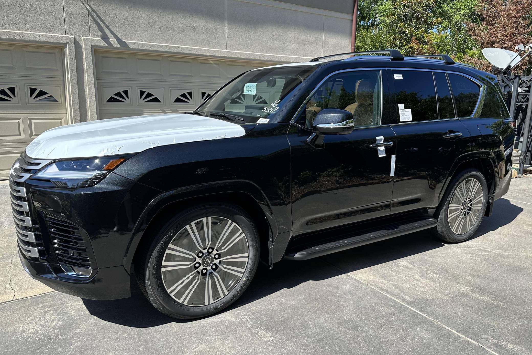 2023 Lexus LX sold for $135,000