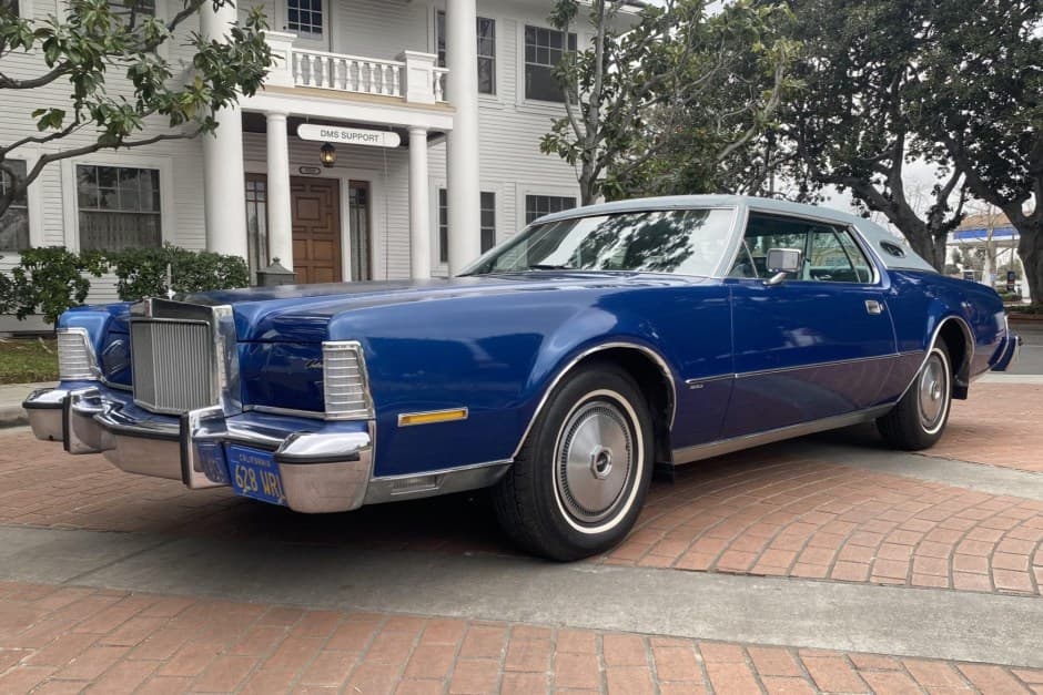 1974 Lincoln Continental Mark IV (1972-1976) sold for $4,500