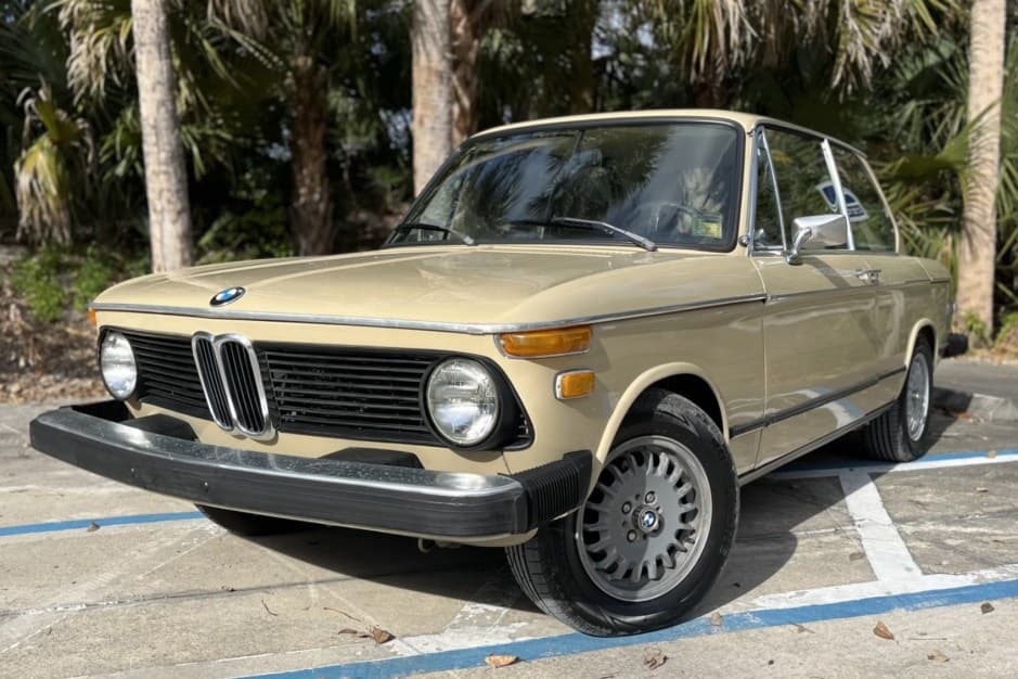 1976 BMW 2002 sold for $9,303