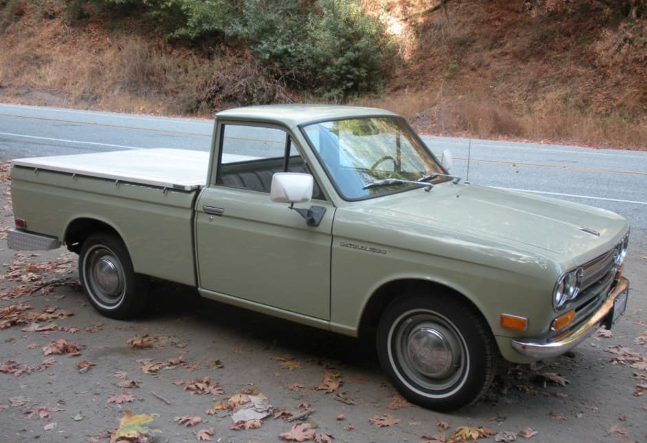 1971 Datsun Pickup sold for $5,950