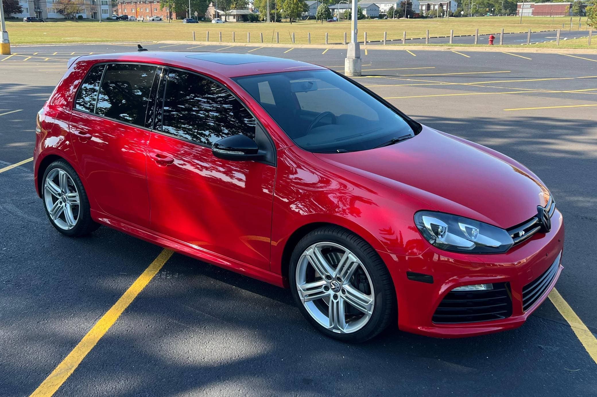 2013 Volkswagen Golf R sold for $13,600