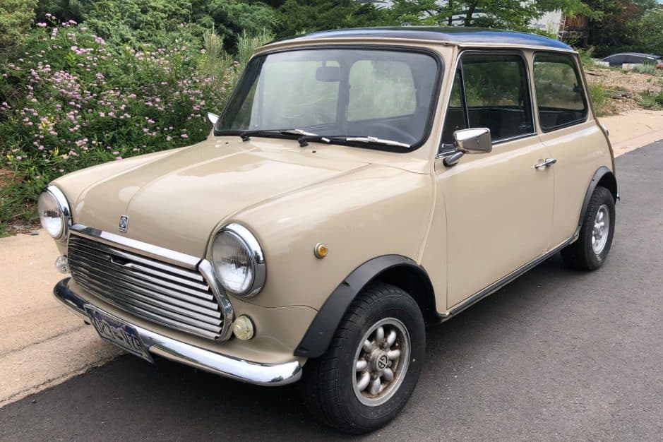 1973 Mini Mk I-III Cooper sold for $10,000