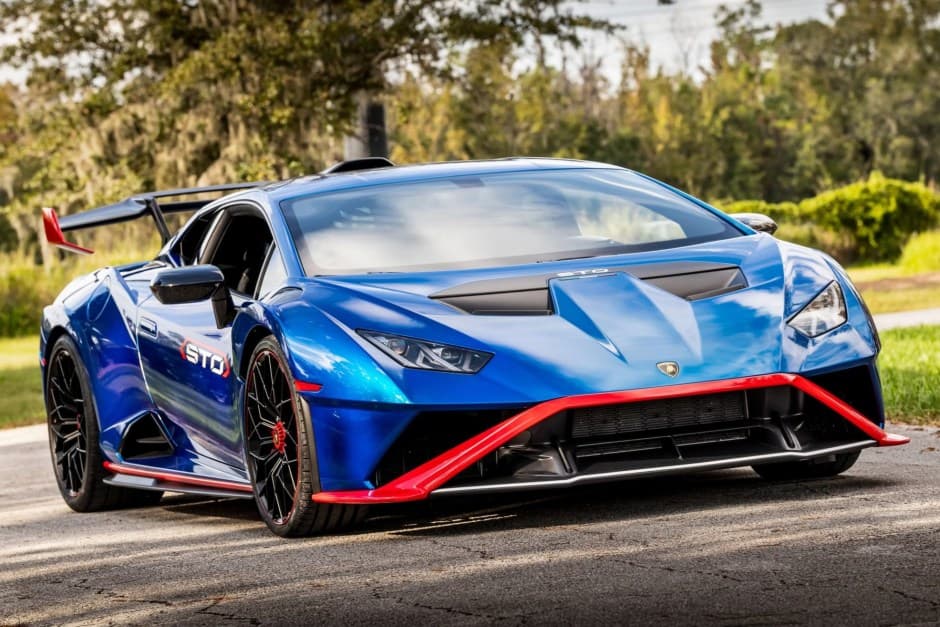 2021 Lamborghini Huracán sold for $342,000