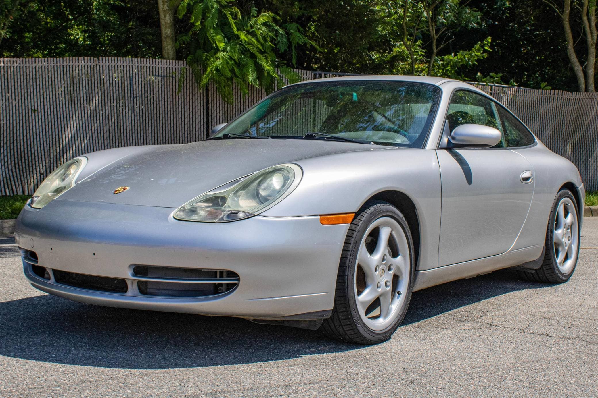 2001 Porsche 996 911 sold for $17,200