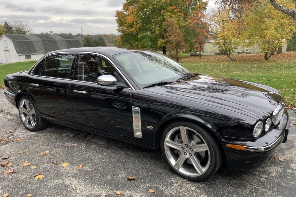 2006 Jaguar X350/X356/X358 XJ (2004-2009) sold for $31,000