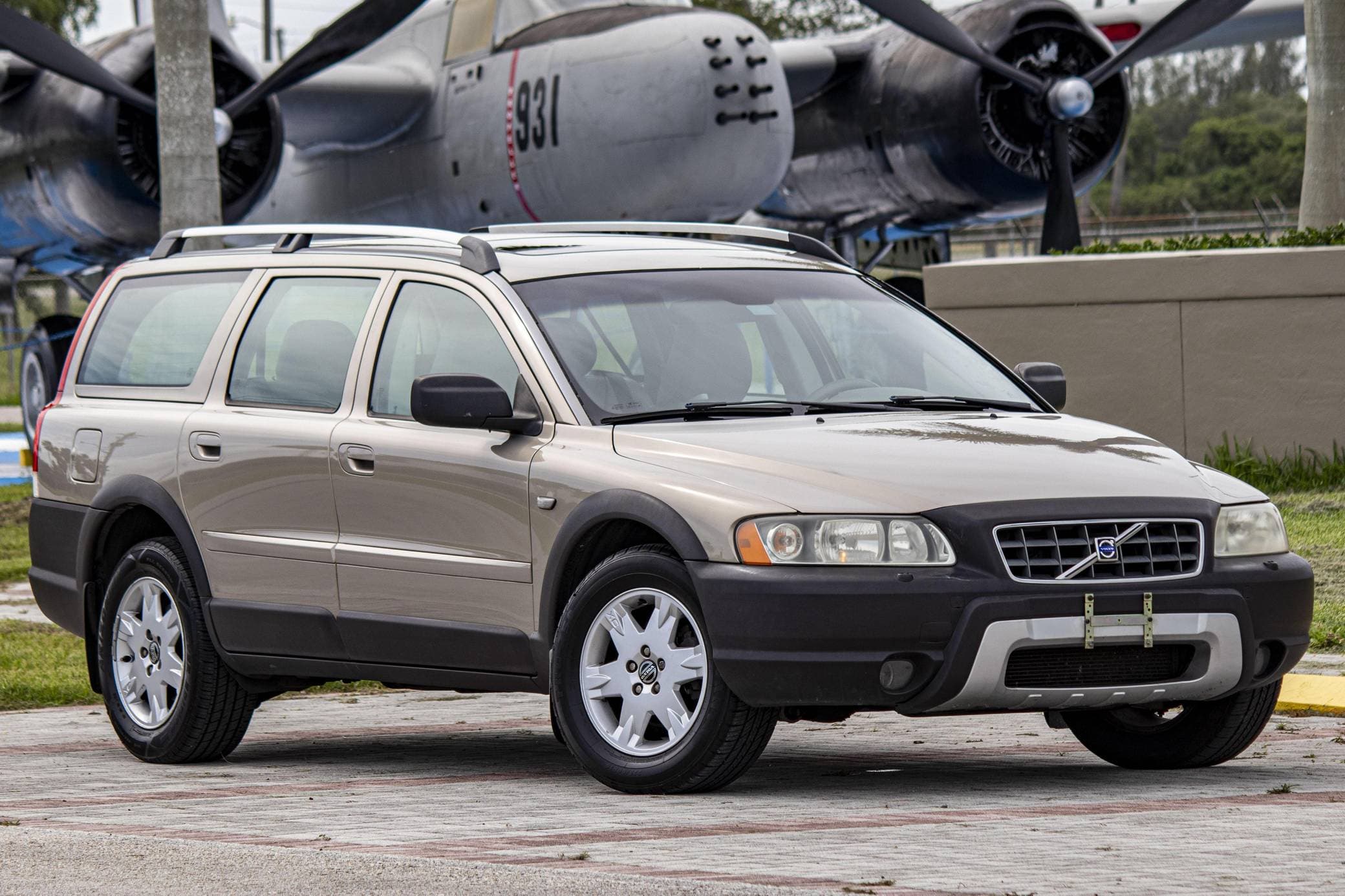 2005 Volvo XC70 sold for $7,900
