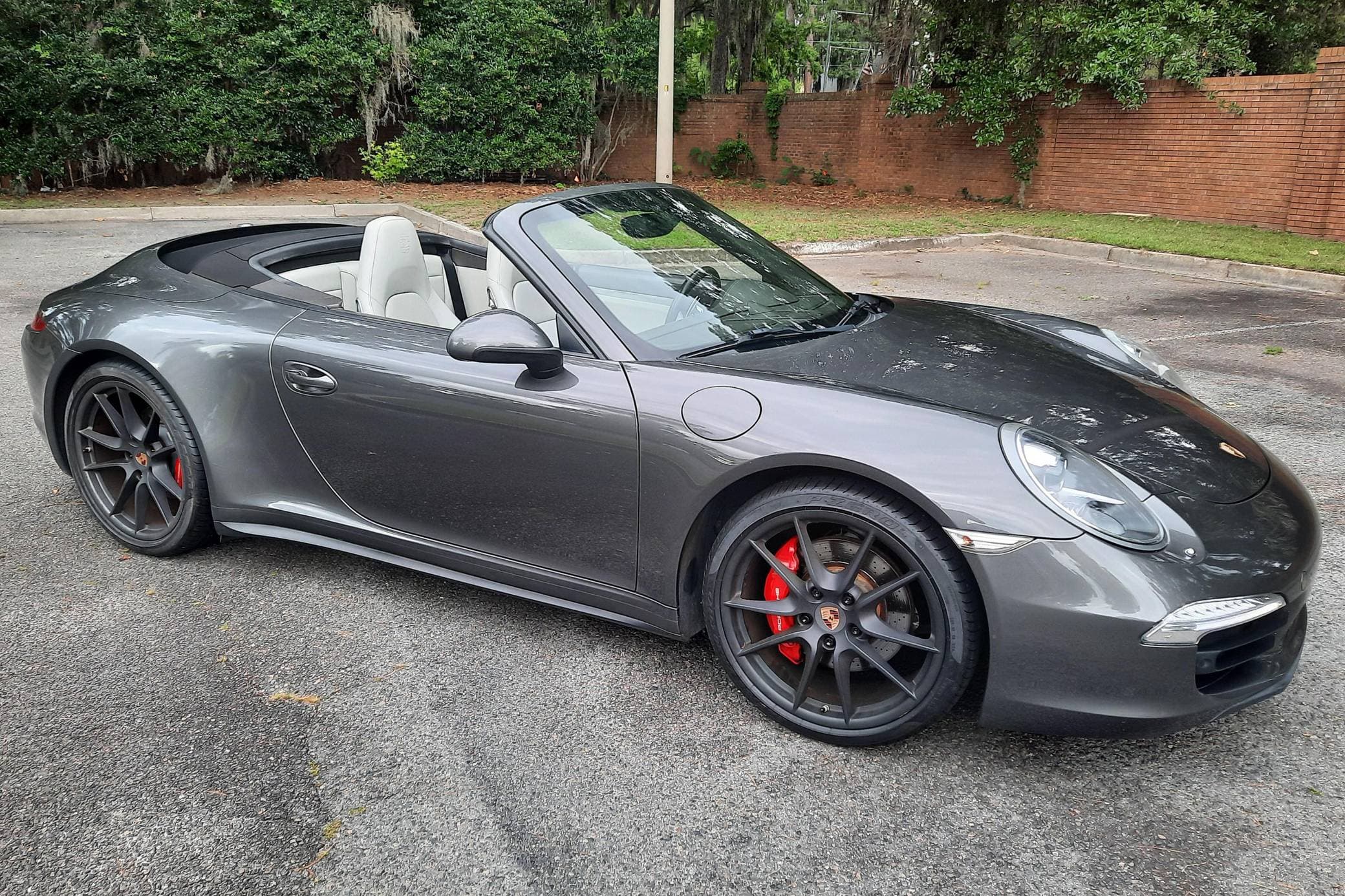 2014 Porsche 991 911 sold for $52,500