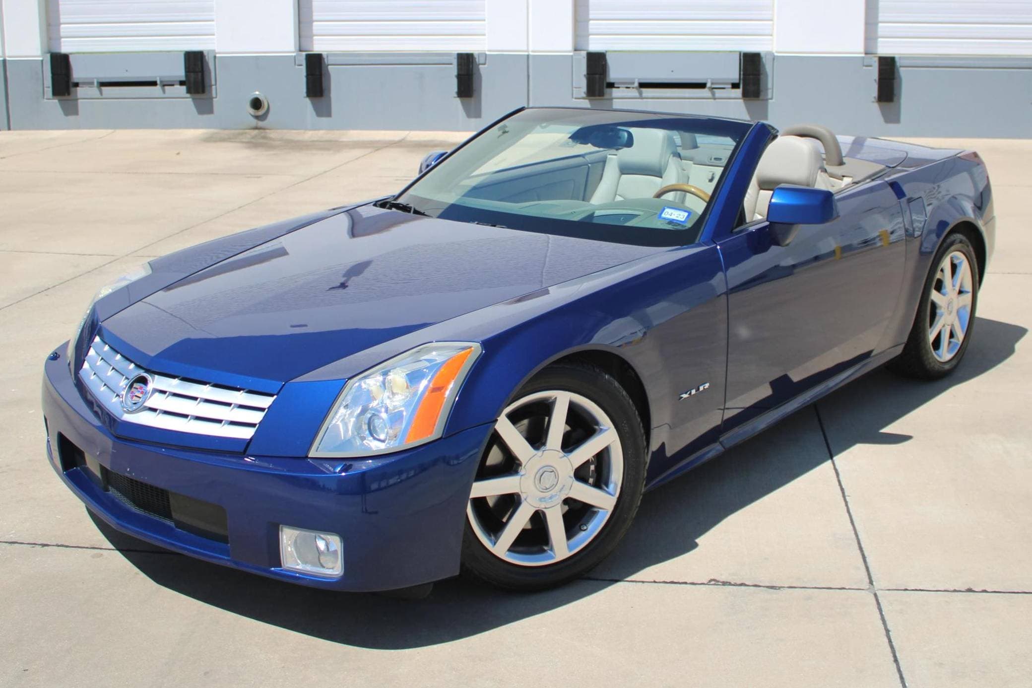 2004 Cadillac XLR sold for $19,300