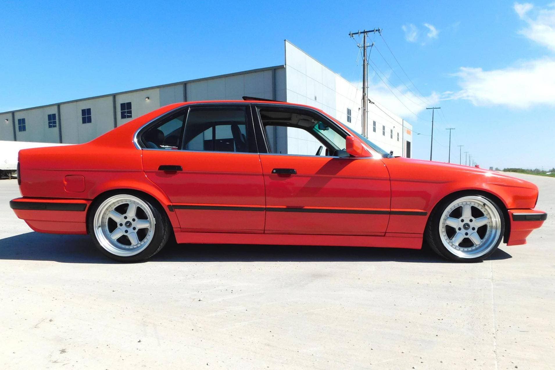 1990 BMW 5 Series sold for $9,900