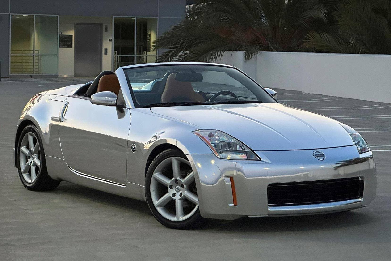 2004 Nissan 350Z sold for $13,700