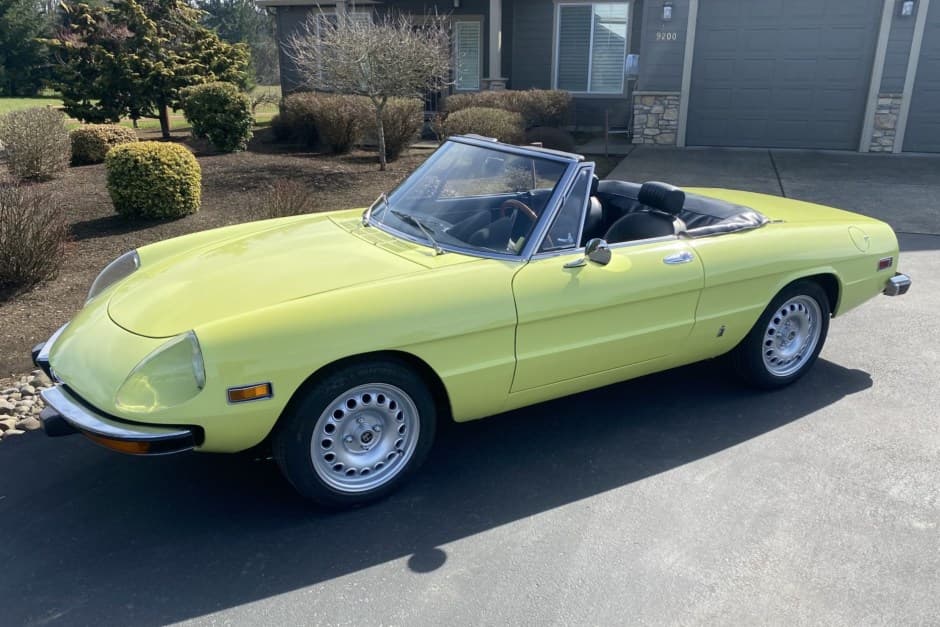 1974 Alfa Romeo 105/115 Spider Series 2 sold for $22,250