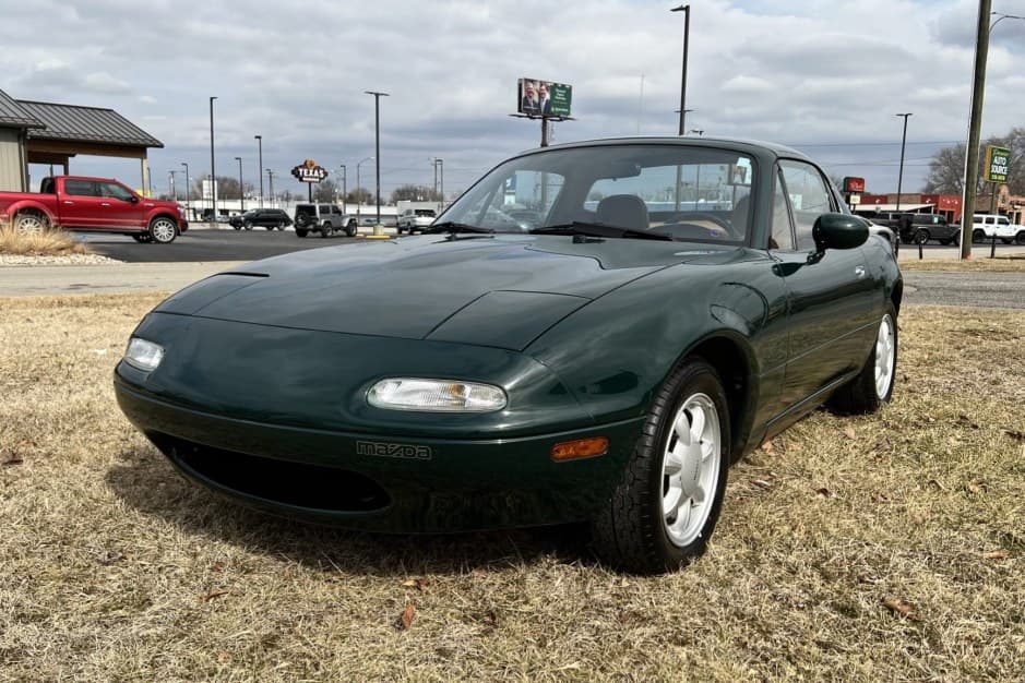 1991 Mazda NA MX-5 Miata sold for $19,500