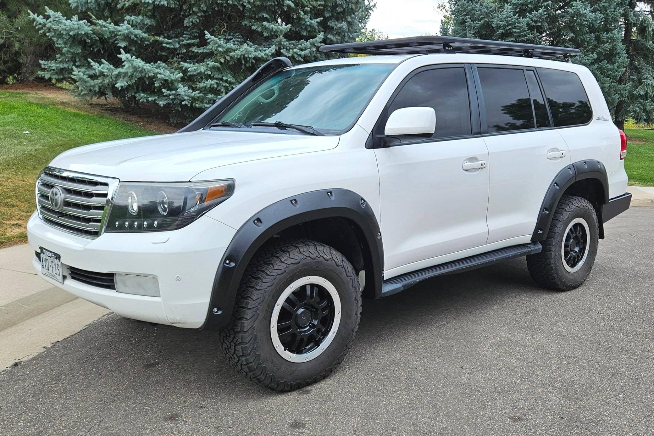 2011 Toyota Land Cruiser sold for $18,750