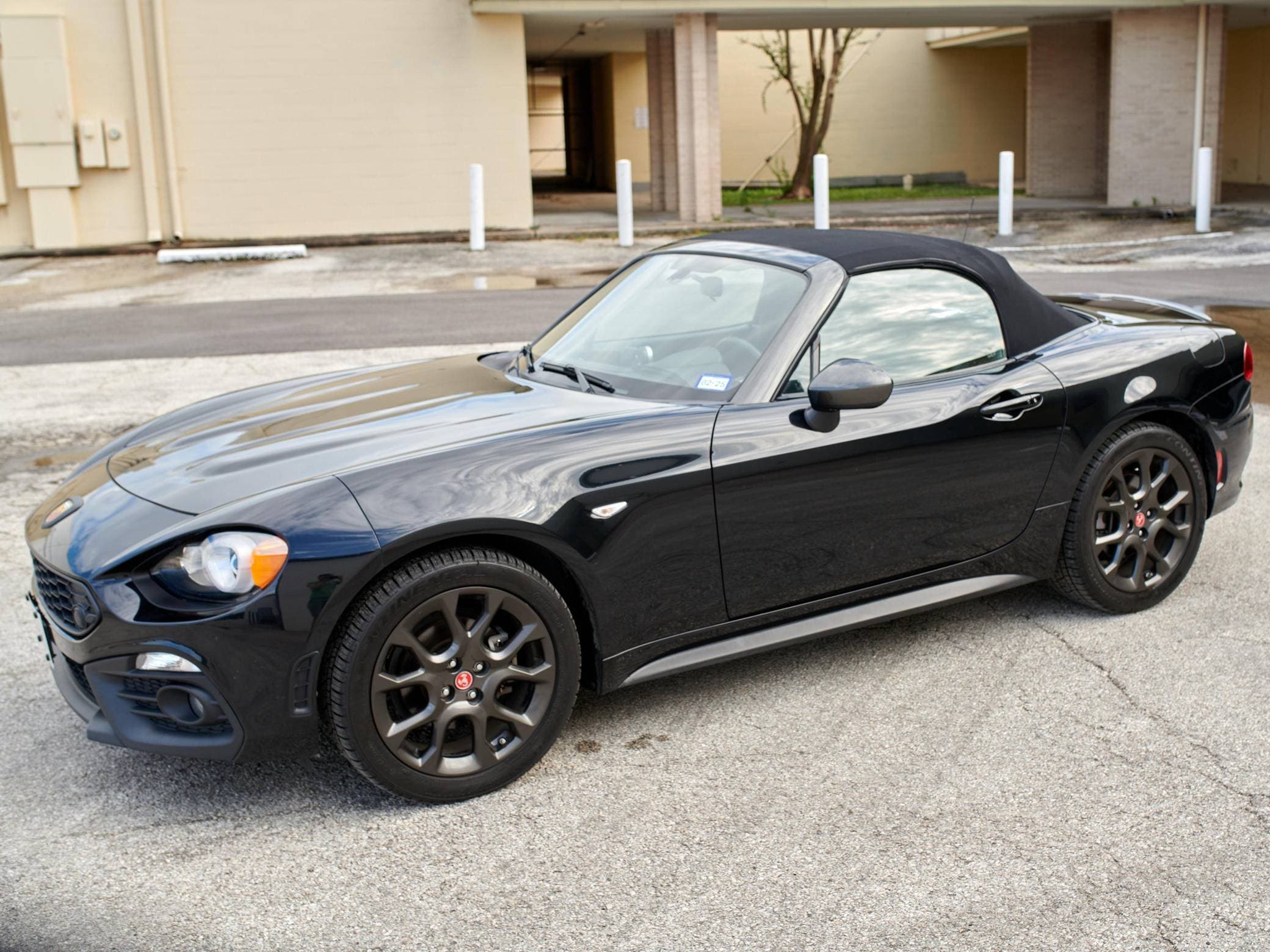 2017 Fiat 124 Spider sold for $16,000