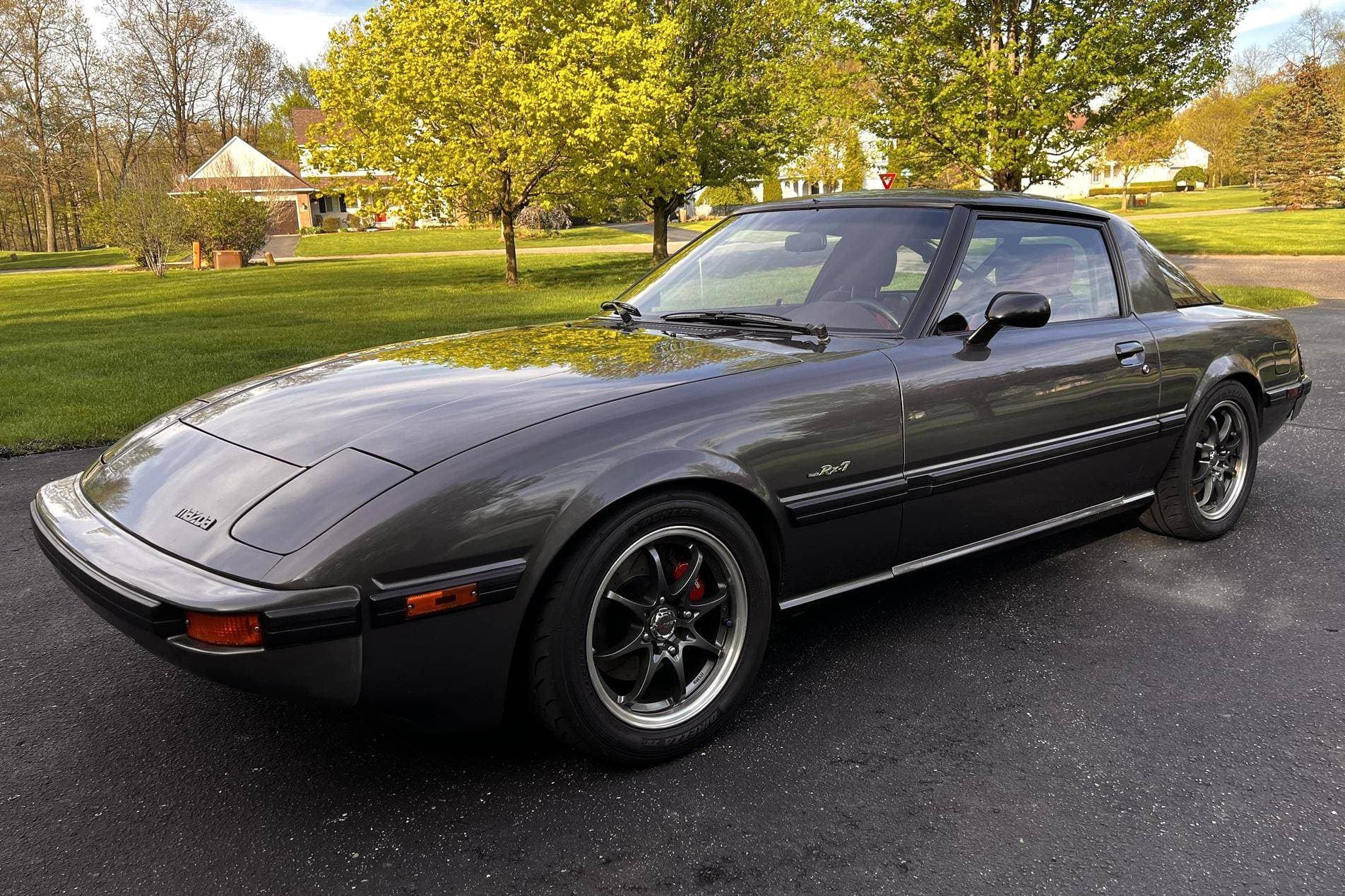 1984 Mazda FB RX-7 sold for $10,669