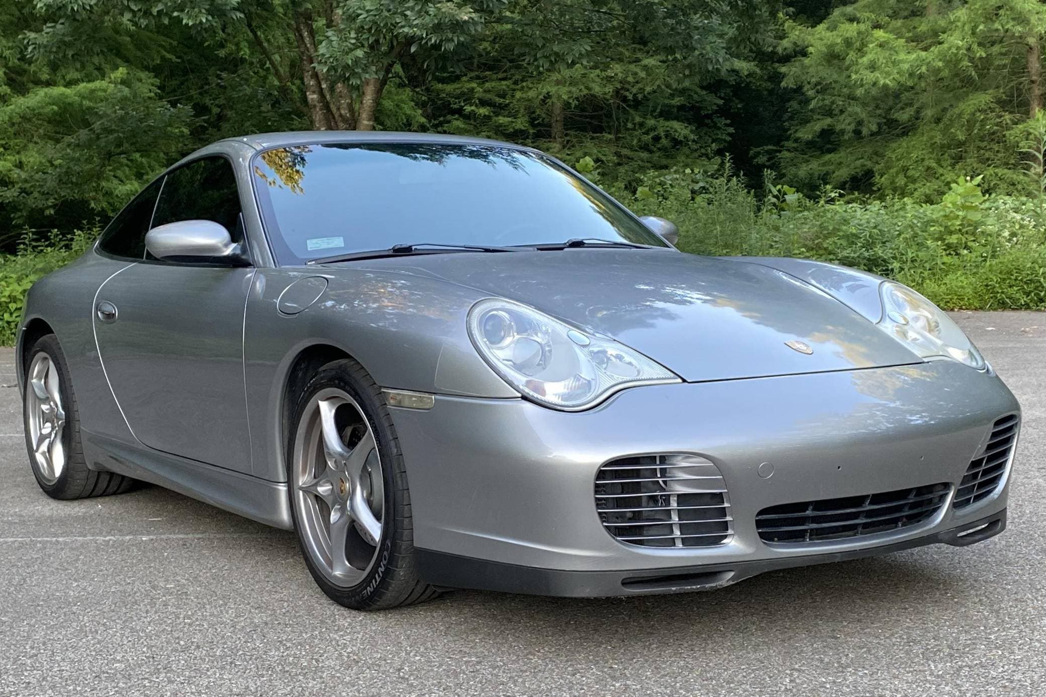 2004 Porsche 996 911 sold for $38,500