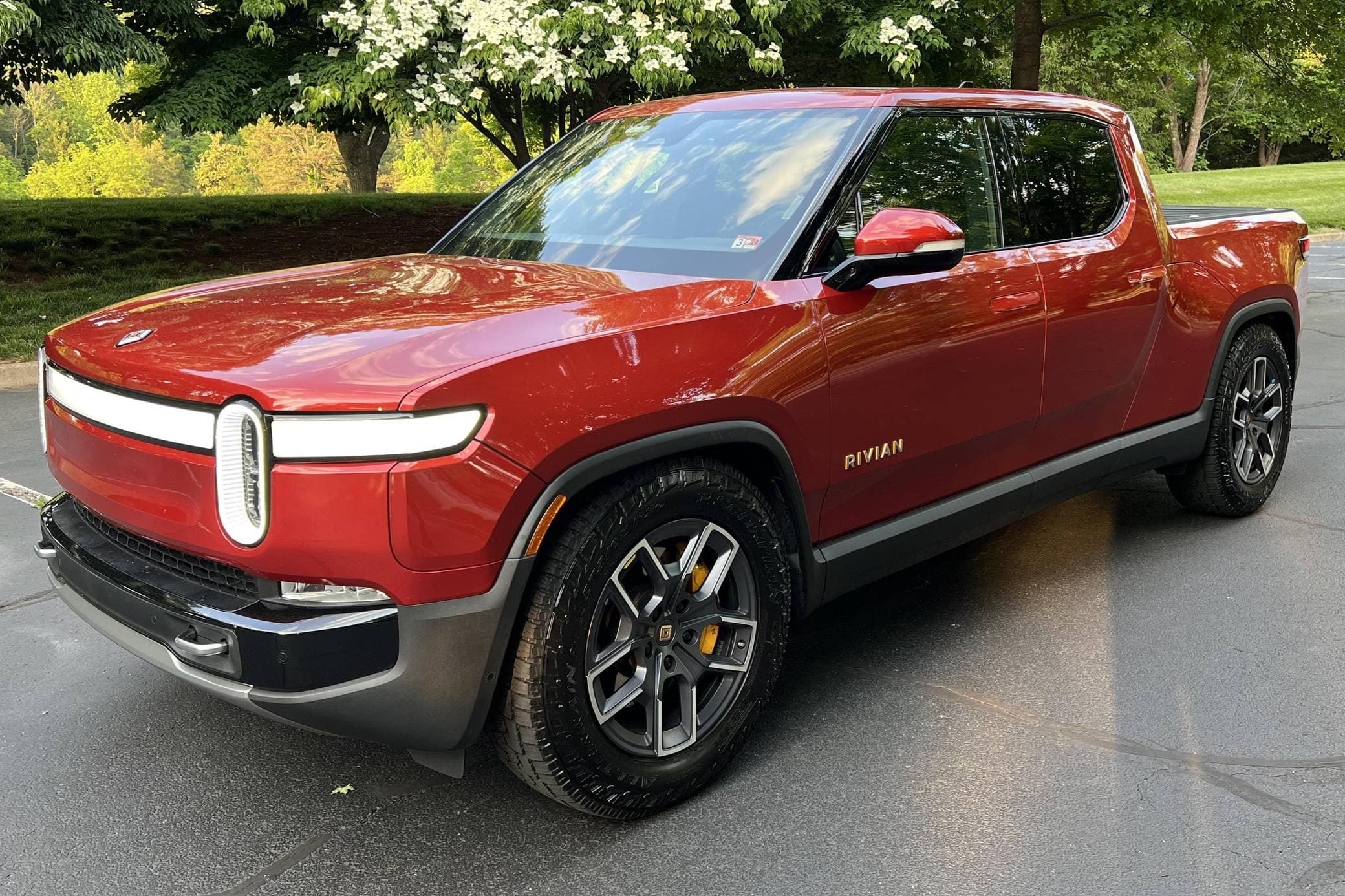 2022 Rivian R1T sold for $75,500