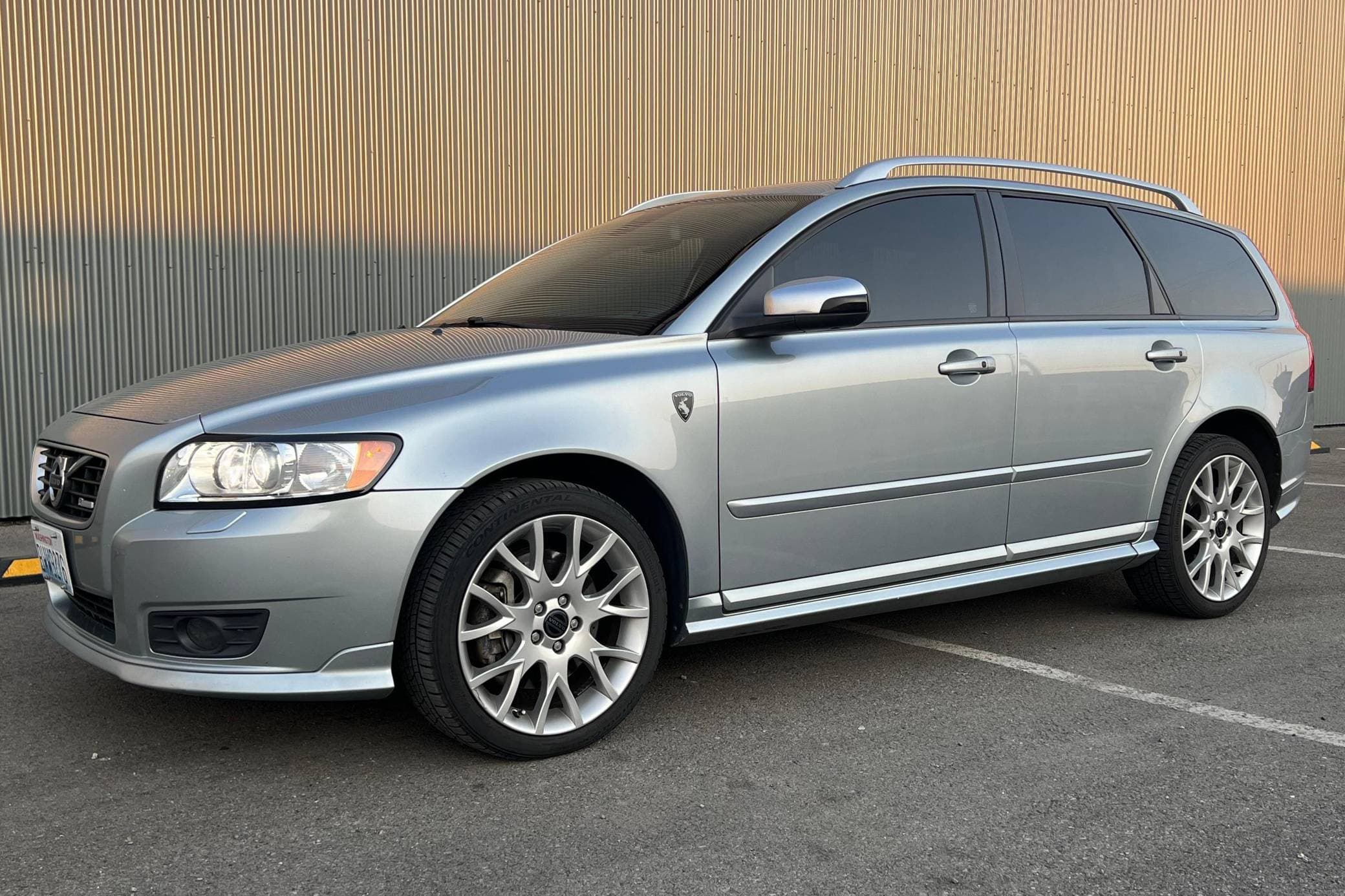 2010 Volvo V50 sold for $14,150