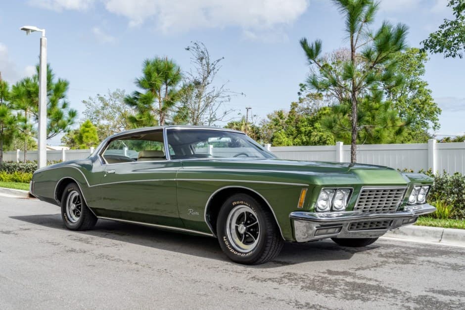 1972 Buick Riviera sold for $20,250