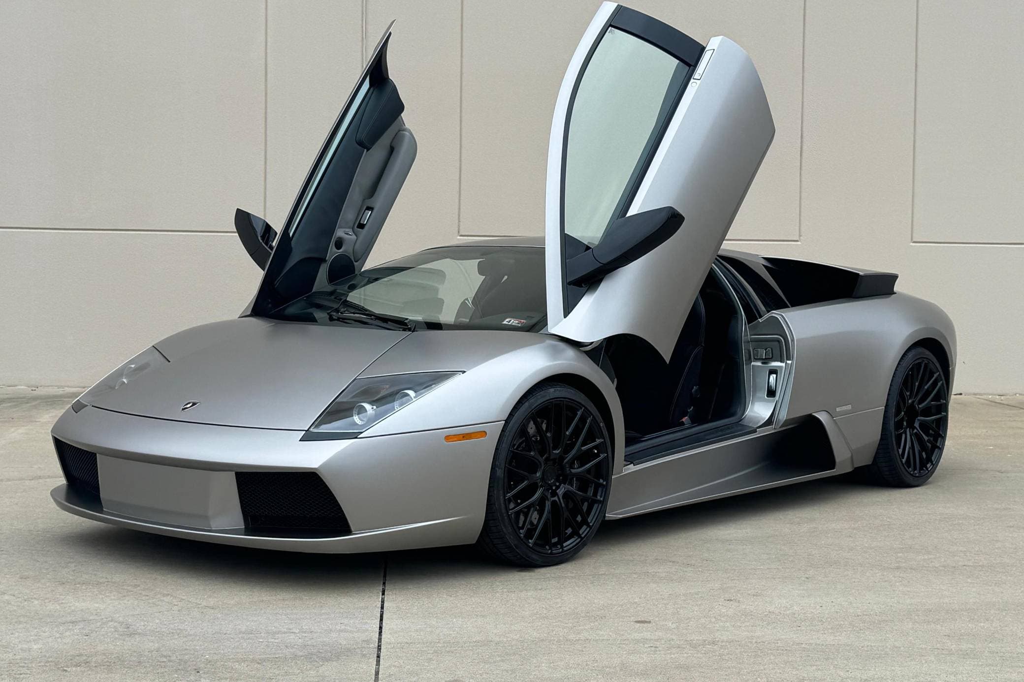 2005 Lamborghini Murcielago sold for $30,250