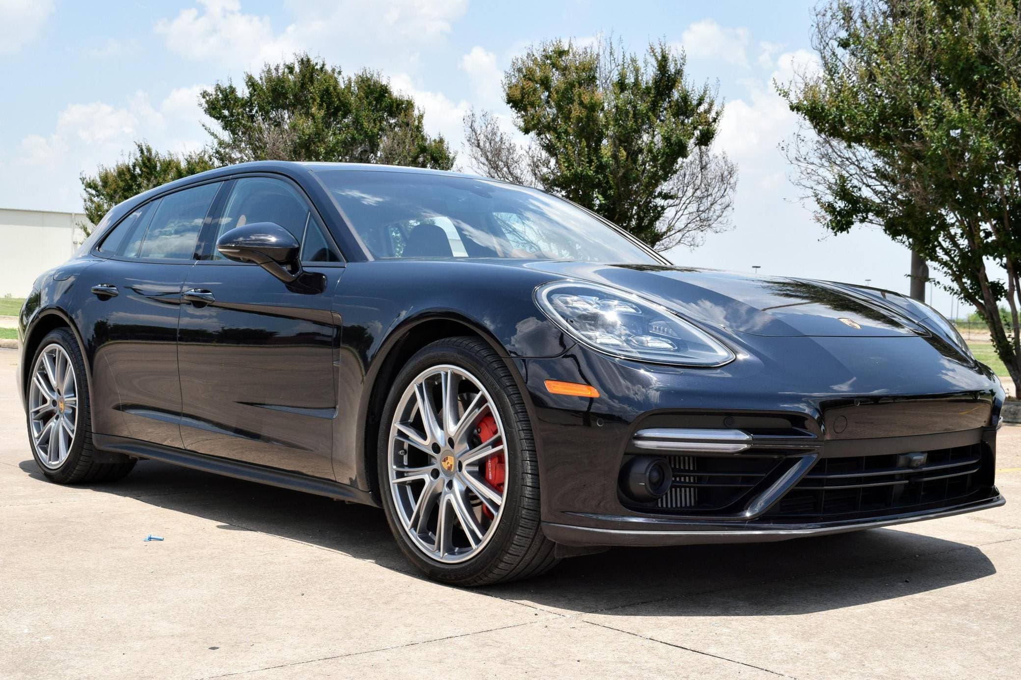 2018 Porsche Panamera sold for $95,500