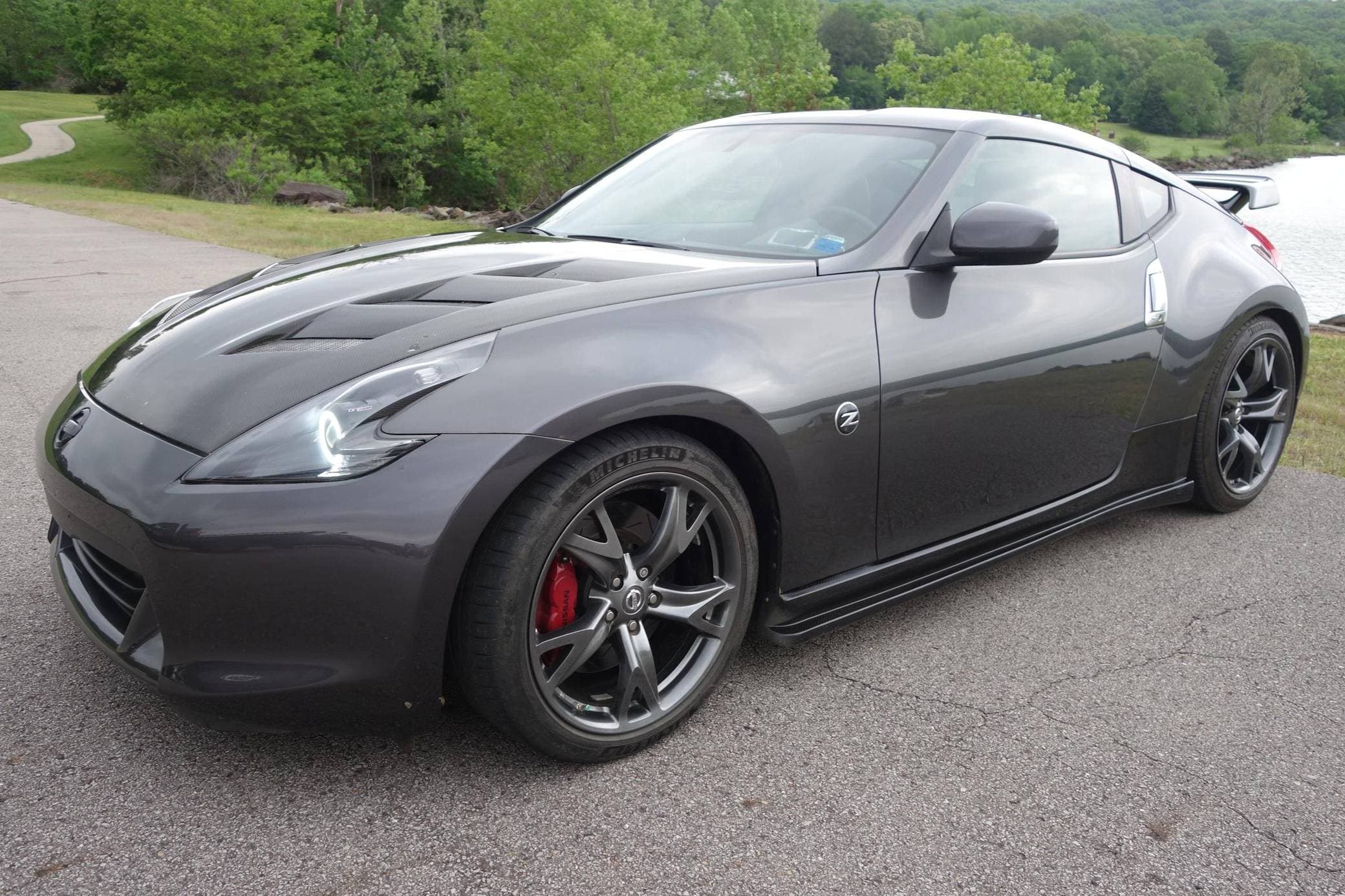 2010 Nissan 370Z sold for $20,100