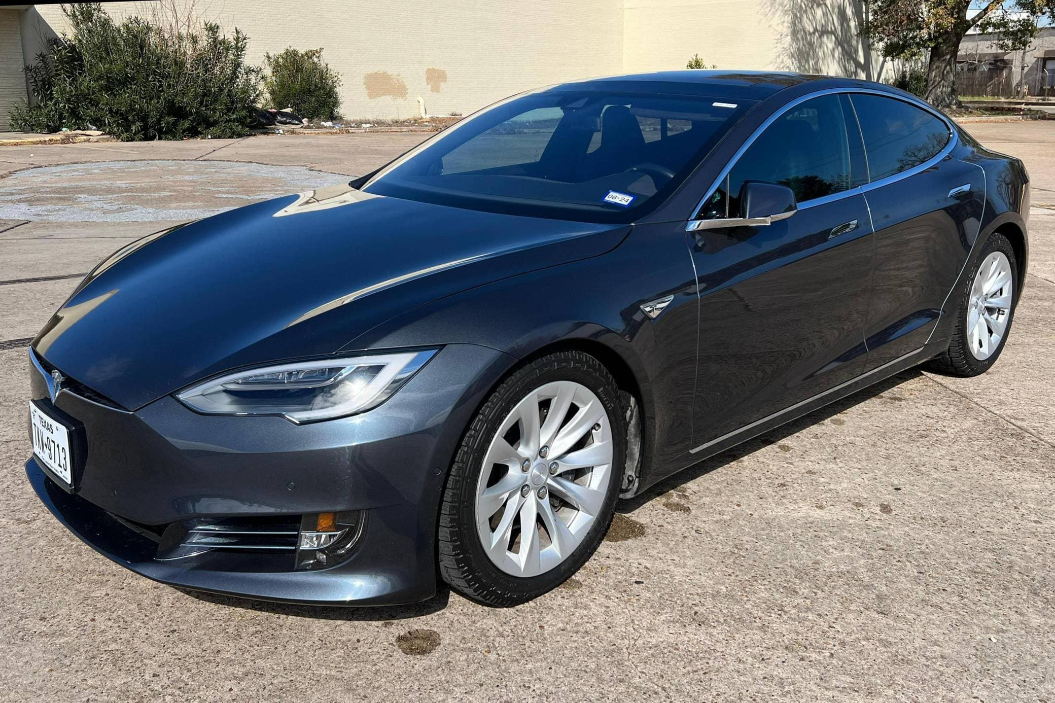 2016 Tesla Model S sold for $25,750