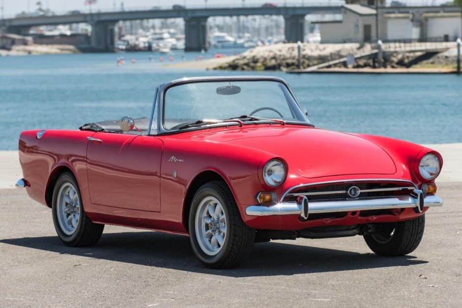 1966 Sunbeam Alpine sold for $16,500