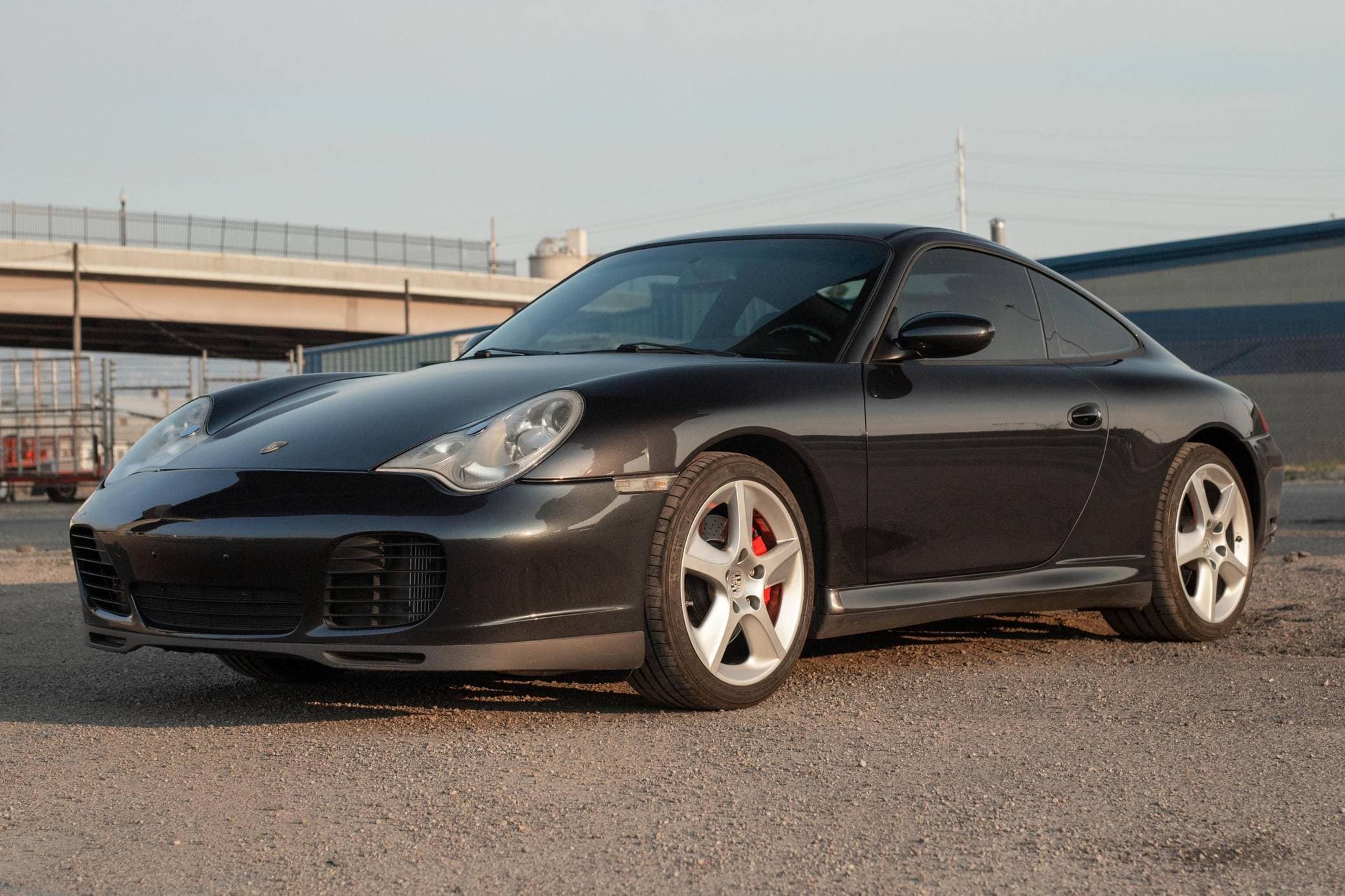 2005 Porsche 996 911 sold for $29,000