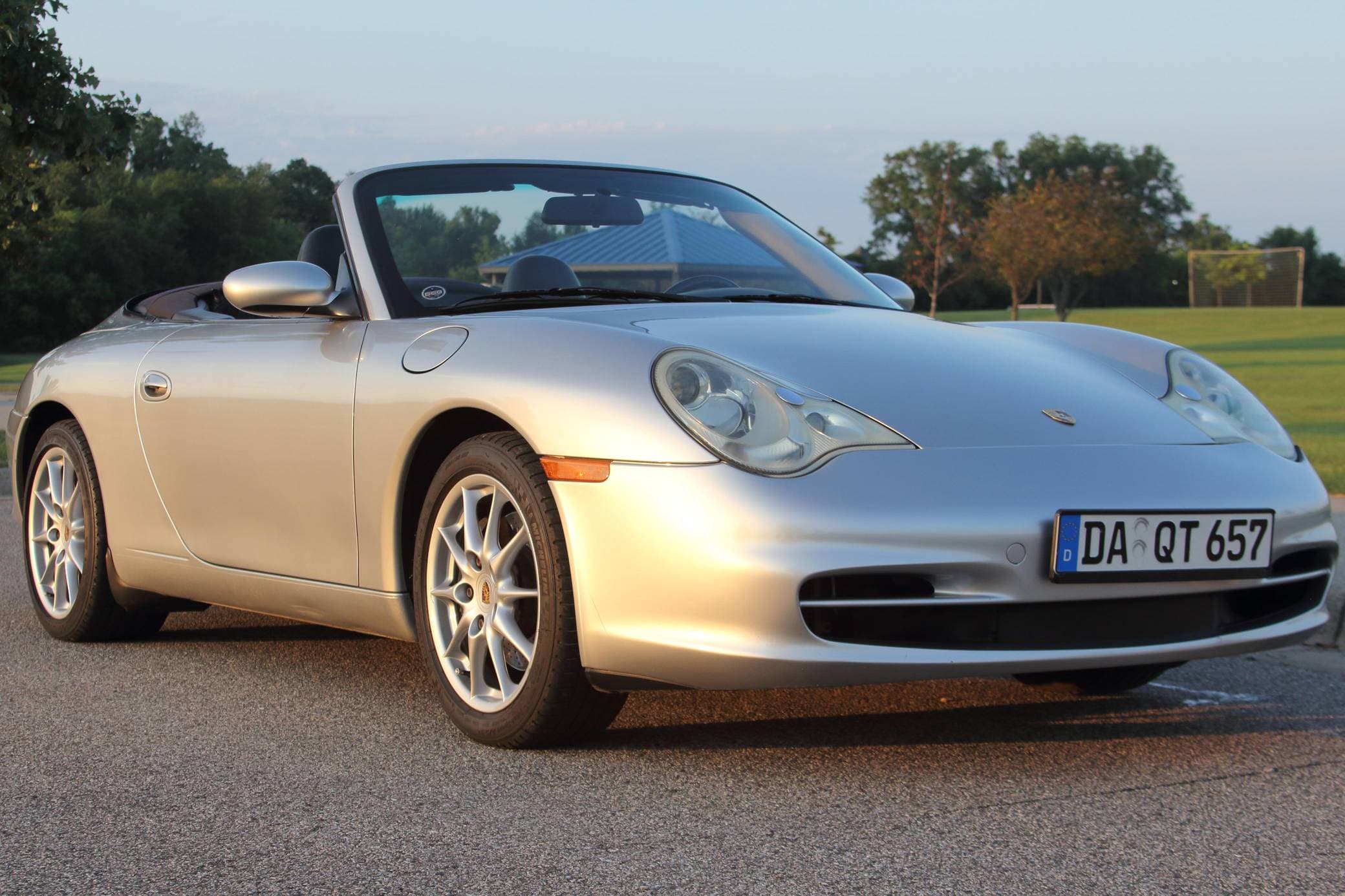 2002 Porsche 996 911 sold for $16,750