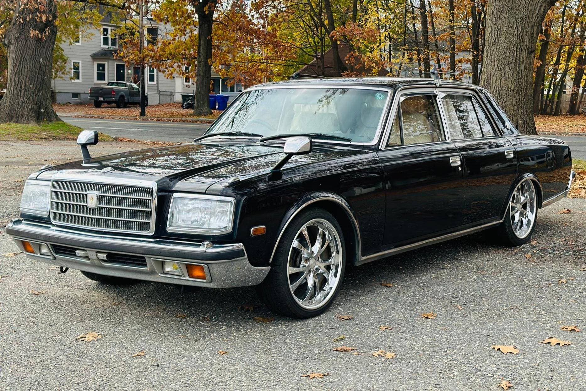 1995 Toyota Century sold for $9,500