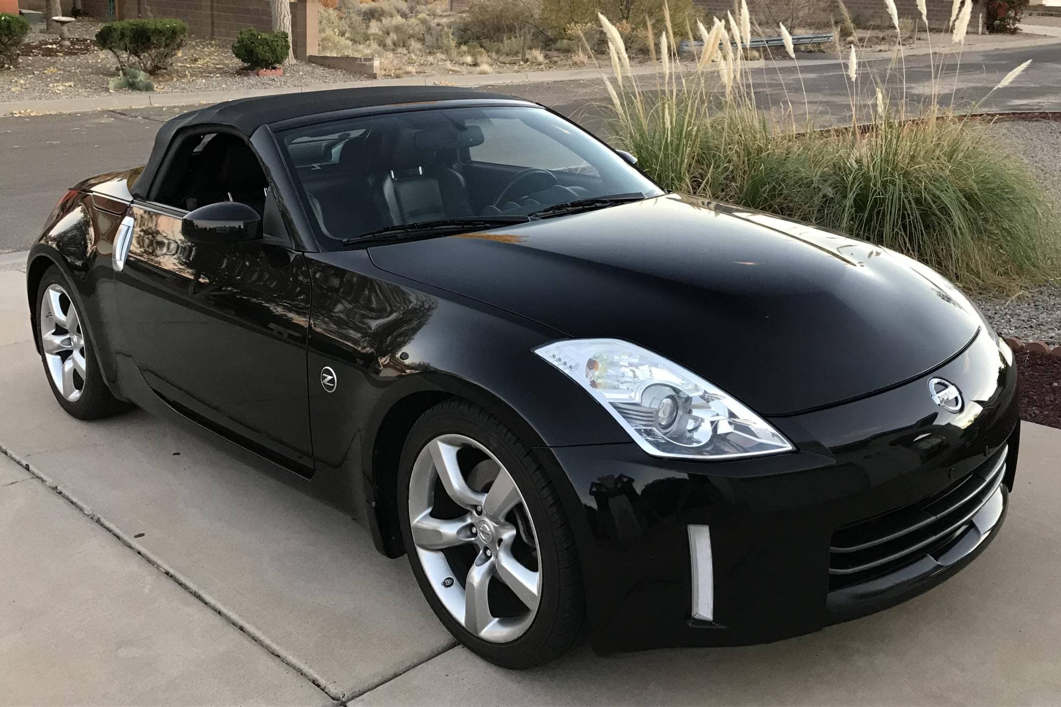 2009 Nissan 350Z sold for $16,500