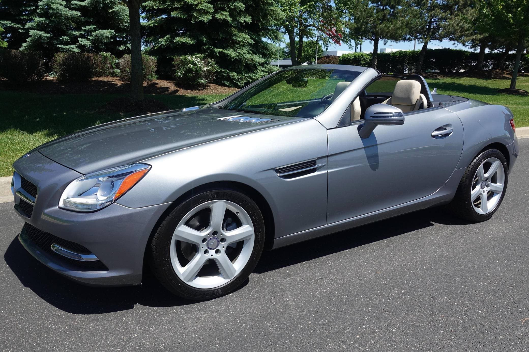 2014 Mercedes-Benz SLK-Class sold for $25,500