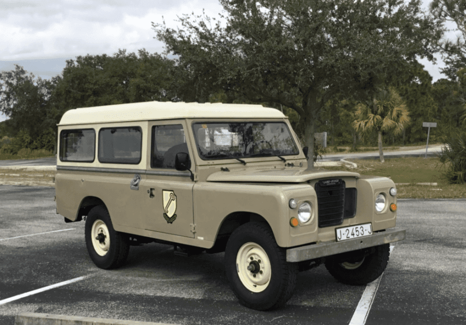 1987 Land Rover Series 109 sold for $14,250