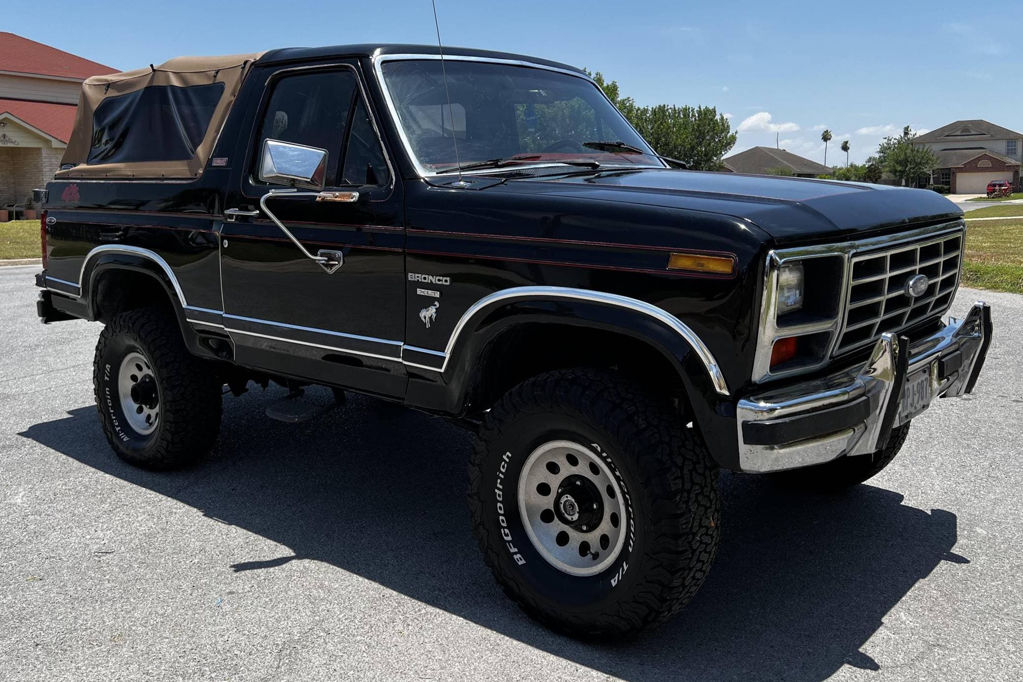 1982 Ford Bronco sold for $5,300
