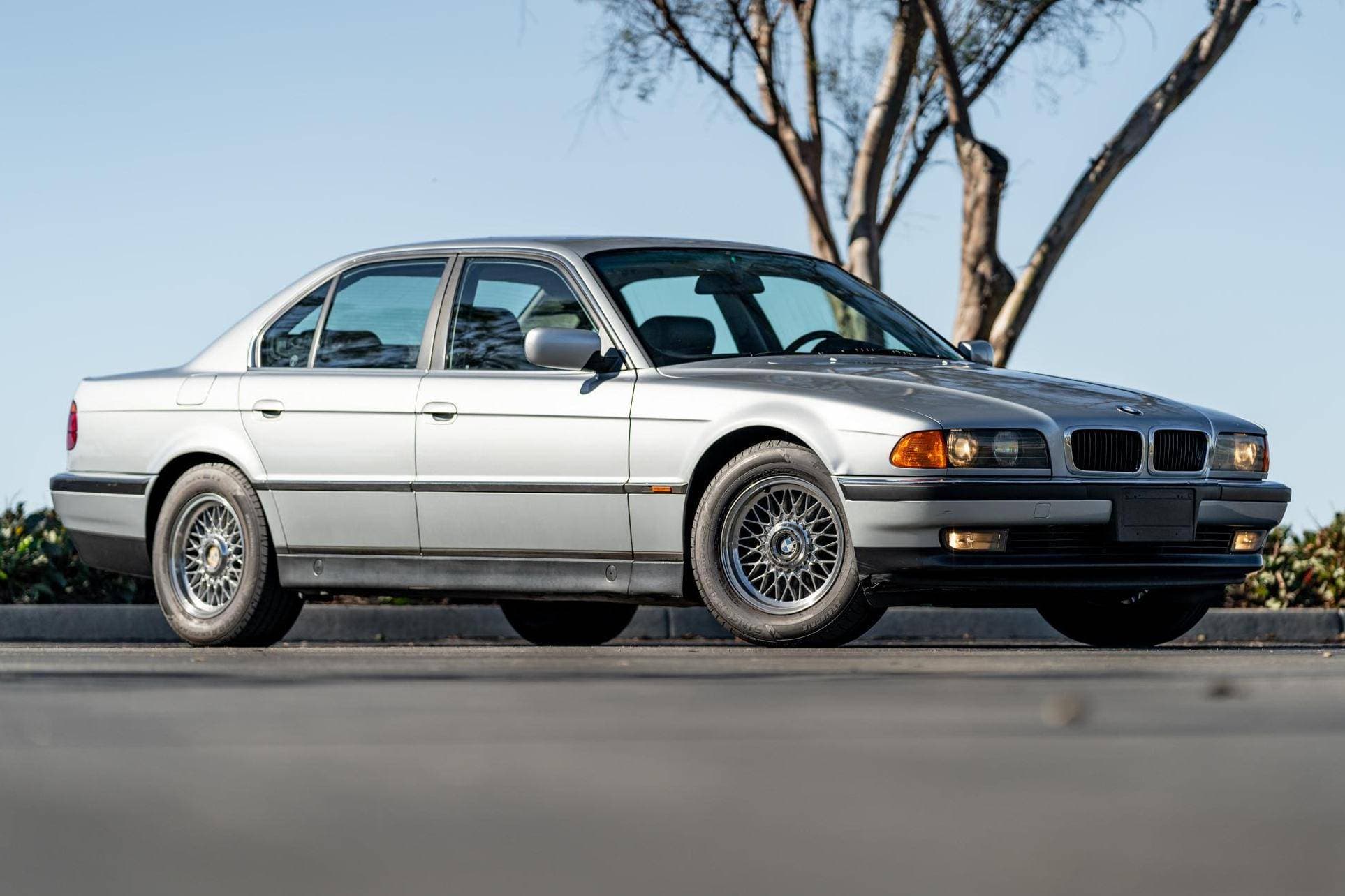 1998 BMW 7 Series sold for $5,850