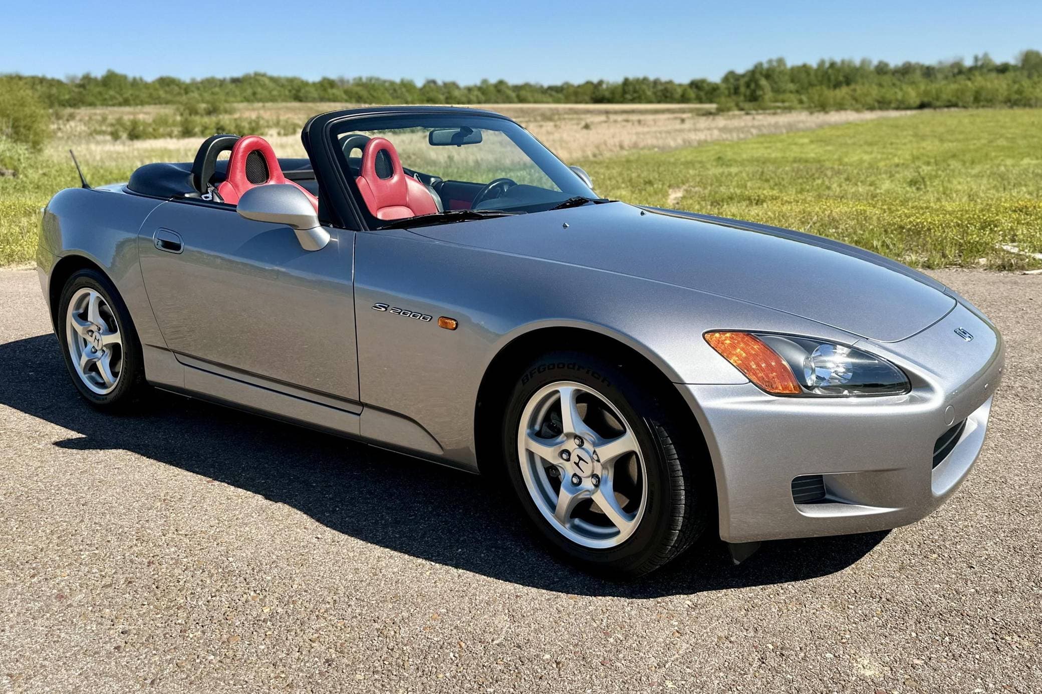2000 Honda S2000 sold for $33,250