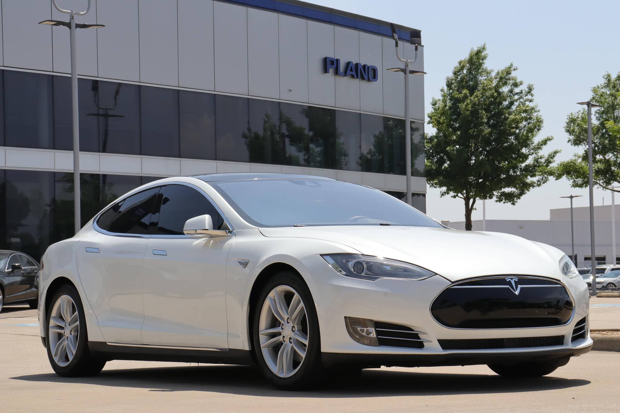 2015 Tesla Model S sold for $35,000